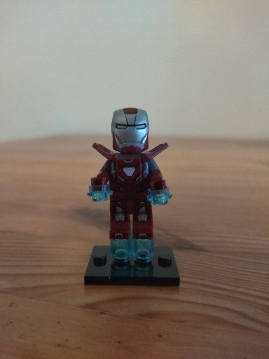 Zdjęcie oferty: Lego Marvel Iron Man Silver Centurion z 5002946