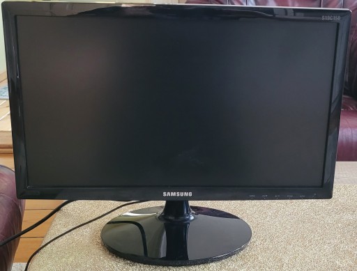 Zdjęcie oferty: Samsung monitor 19" S19C150
