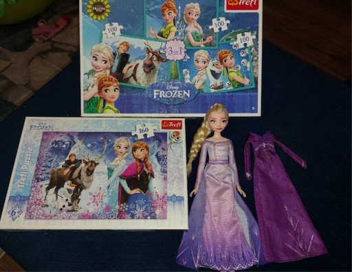 Zdjęcie oferty: Kraina Lodu Frozen puzzle lalka Elsa suknia x2