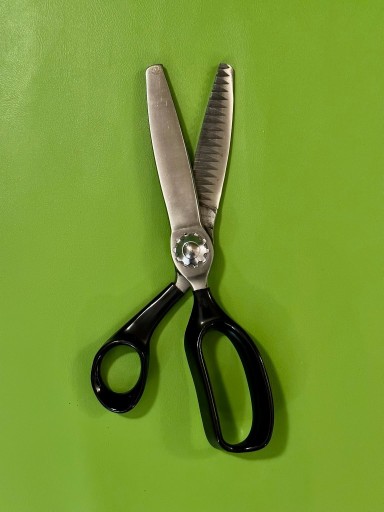 Zdjęcie oferty: Nożyczki nożyce krawieckie zygzakowe zig-zag