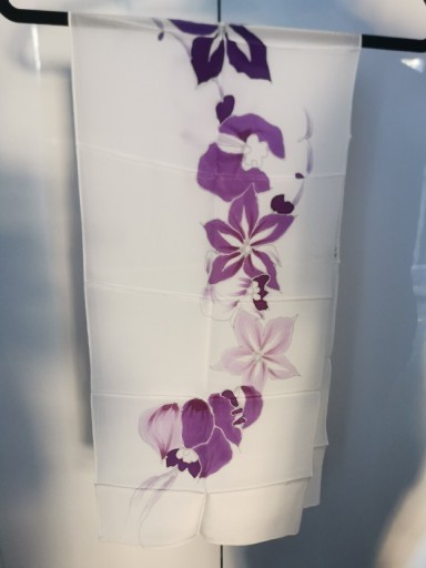 Zdjęcie oferty: Szal jedwabny ręcznie malowany fioletowe kwiaty