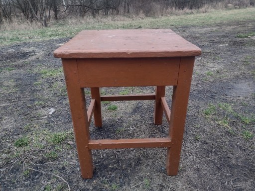 Zdjęcie oferty: Stary stołek drewniany taboret