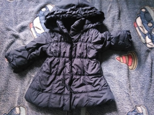Zdjęcie oferty: Granatowa kurtka zimowa dziewczęca 74