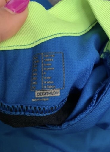 Zdjęcie oferty: Koszulka T-Shirt Decathlon r. 8 lat stan idealny 