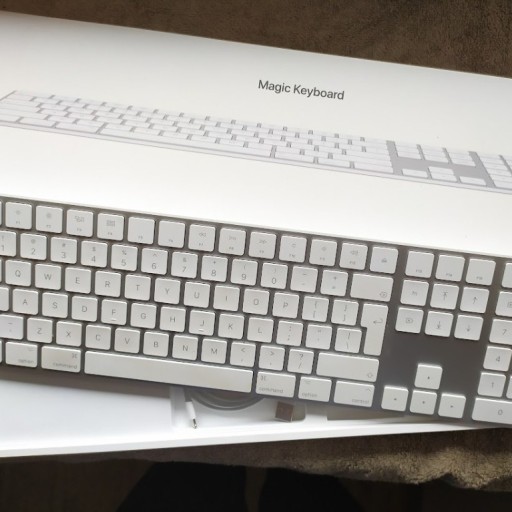 Zdjęcie oferty: Klawiaturę Apple Magic Keyboard