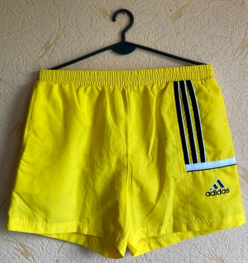 Zdjęcie oferty: Spodenki sportowe Adidas 90s roz. M