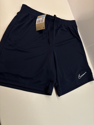 Zdjęcie oferty: Spodenki nike fit m/l dry fit 