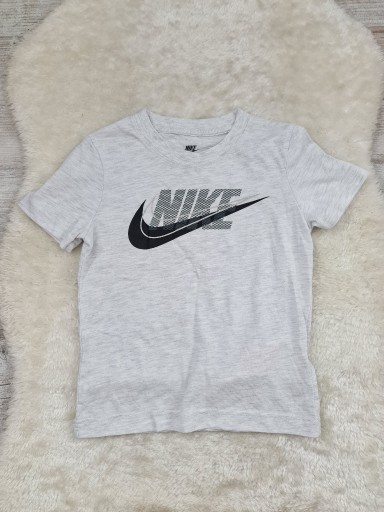 Zdjęcie oferty: Koszulka T-shirt Nike Swoosh Rozmiar 98 - 104 