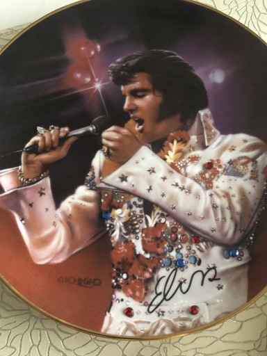 Zdjęcie oferty: Talerzyk Elvis Presley zdobiony kamykami