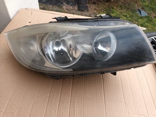 Zdjęcie oferty: Lampa przednia prawa BMW E90 E91 PRZED Liftem