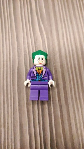 Zdjęcie oferty: LEGO minifigurka Joker dim017