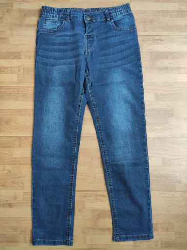 Zdjęcie oferty: Jeansowe spodnie DESTINATION 152