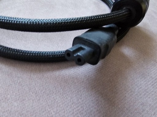 Zdjęcie oferty: Kabel zasilający audio 150cm