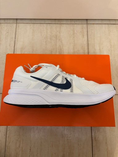 Zdjęcie oferty: Buty męskie NIKE RUN SWIFT 2 Roz. 45 Kolor Summit White. NOWE