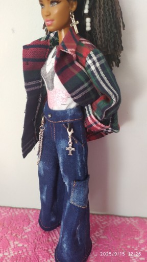 Zdjęcie oferty: Ubrania dla lalek Barbie 