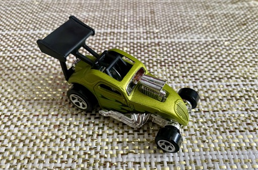 Zdjęcie oferty: UNIKAT samochód Hot Wheels zielony Fiat 500c