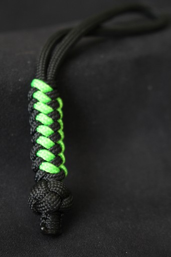 Zdjęcie oferty: Breloczek zawieszka paracord folder nóż EDC cz+ny