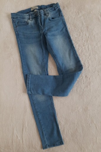 Zdjęcie oferty: Spodnie jeans slim dla dziewczynki 152