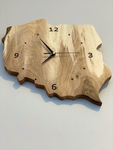 Zdjęcie oferty: Zegar z drewna orzecha włoskiego 