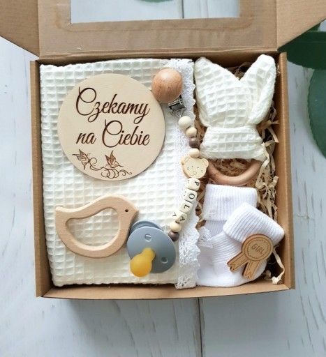 Zdjęcie oferty: Prezent dla niemowlaka Gift Box Baby Shower KOLORY