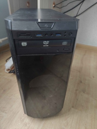 Zdjęcie oferty: Komputer do gier Intel core I5 NVIDIA GeForce 16GB RAM 1TB SSD