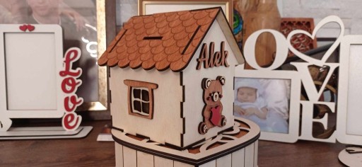Zdjęcie oferty: Skarbonka dla dzieci domek drewniany