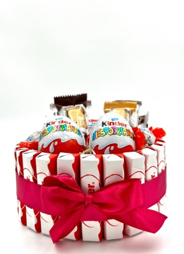 Zdjęcie oferty: Tort Kinder Prezent Urodziny Zestaw Słodyczy Box