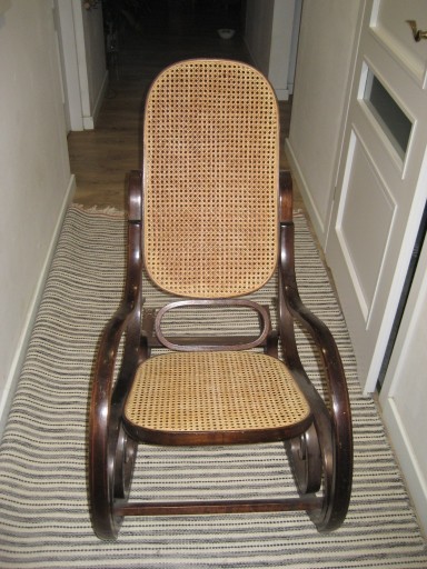 Zdjęcie oferty: Stary drewniany fotel bujany