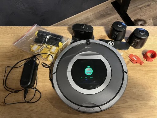 Zdjęcie oferty: Odkurzacz iRobot Roomba 780 sprawny