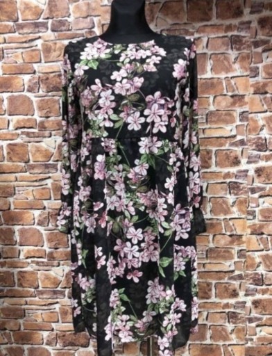 Zdjęcie oferty: Sukienka krótka kwiaty biust 95
