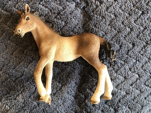 Zdjęcie oferty: Koń źrebak Schleich