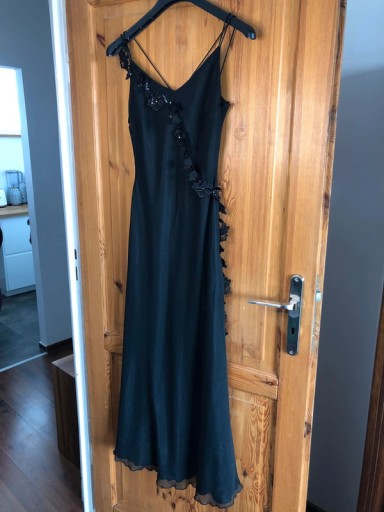 Zdjęcie oferty: Długa czarna sukienka na ramiączkach maxi r. XS