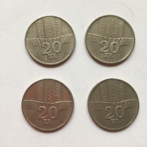 Zdjęcie oferty: 20zł Wieżowiec 1973r ,mater.CuNi,waga10,15g,śr.29m