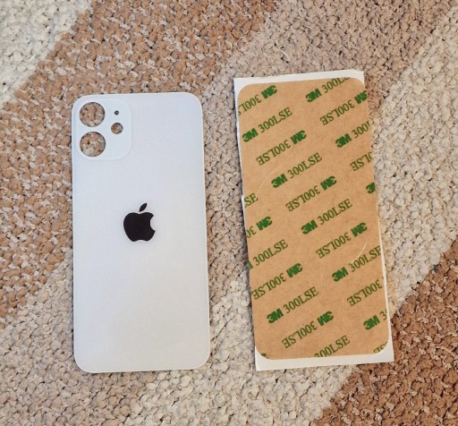 Zdjęcie oferty: Klapka Plecki Białe Iphone 12 mini
