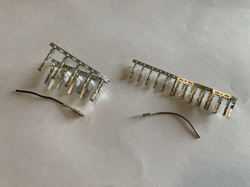 Zdjęcie oferty: zestaw pinów konektorów światło przeciwmgielne tył Ford Fusion