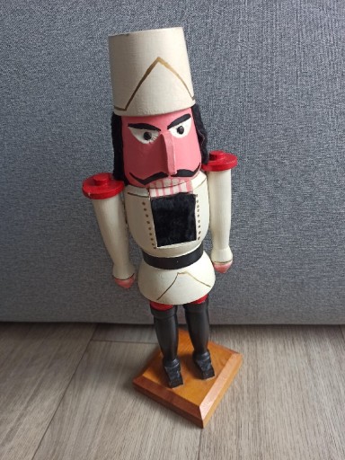 Zdjęcie oferty: Dziadek do orzechów - figurka drewniana wys. 36 cm