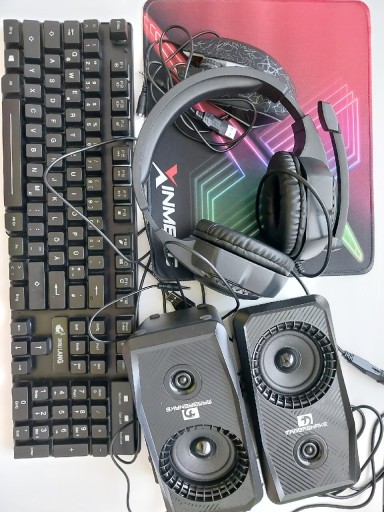 Zdjęcie oferty: Nowy zestaw Gamingowy klawiatura myszka głośniki 