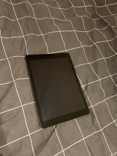 Zdjęcie oferty: iPAD Air 16GB WiFi Space Gray BARDZO ŁADNY!!!