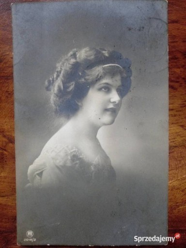 Zdjęcie oferty: zdjęcie portret kobiety przedwoj.1914 r. pocztówka