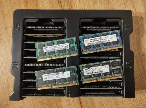 Zdjęcie oferty: Pamięć RAM 2GB PC3-8500 1066MHz SODIMM Laptop