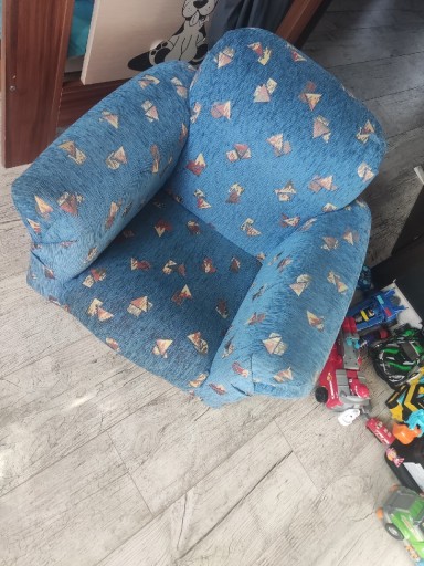 Zdjęcie oferty: Fotel dla dziecka solidny niebieski 