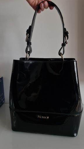 Zdjęcie oferty: Czarna torebka do ręki  Kazar winylowa błyszcząca