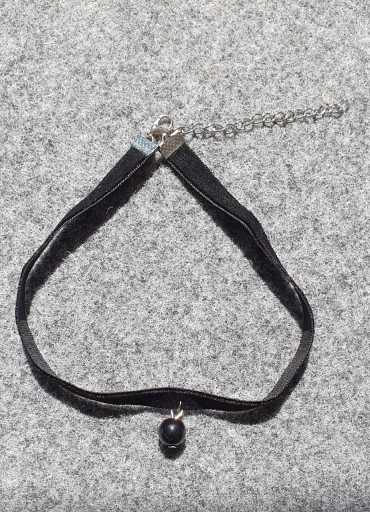 Zdjęcie oferty: Choker naszyjnik z czarną perłą na tasiemce