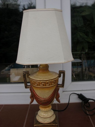 Zdjęcie oferty: lampka/ lampa stołowa nocna 