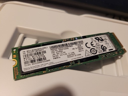 Zdjęcie oferty: Dysk Samsung MZ-VLB256B SSD poj. 256GB M.2 PCIe
