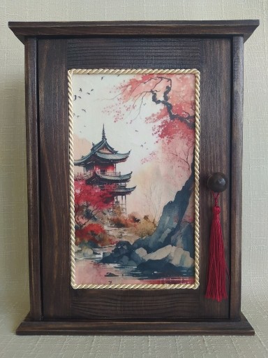 Zdjęcie oferty: Drewniana skrzynka/szafka na klucze – Japonia