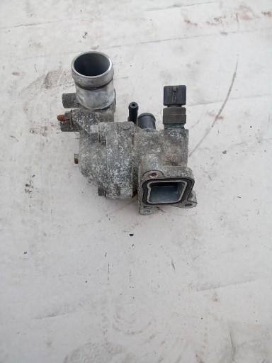Zdjęcie oferty: Kia 1.6 D4FB obudowa termostatu kompletna czujnik