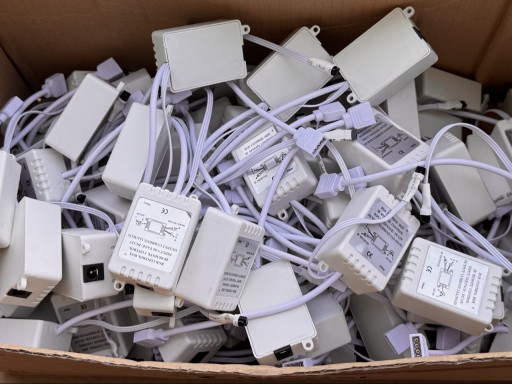 Zdjęcie oferty: Hurt - 62szt sterownik LED RGB IR DC 12V 12A (Max)