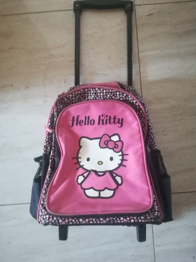Zdjęcie oferty: Plecak szkolny dla dziewczynki na kółkach
