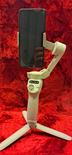 Zdjęcie oferty: Gimbal Ręczny stabilizator DJI Osmo Mobile SE
